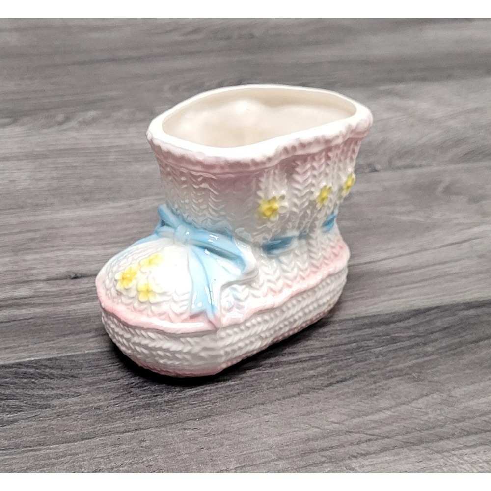 Relpo ceramic baby bootie nursery planter white with pink trim and blue bow